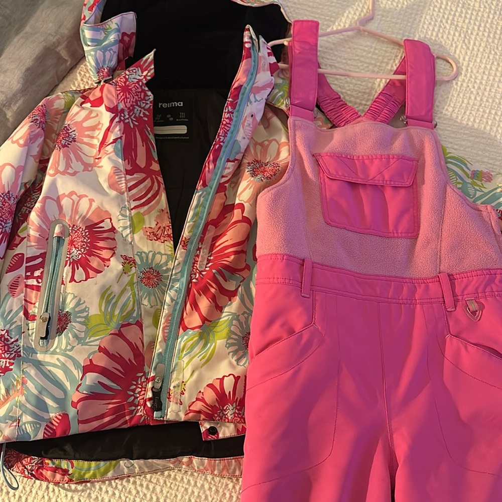 Girls size 7 ski set (Obermeyer pants and Reima ski coat)